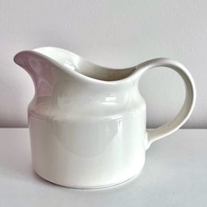 Vintage Pfaltzgraff Creamer or Gravy Boat 4" Pitcher - Excellent Condition
